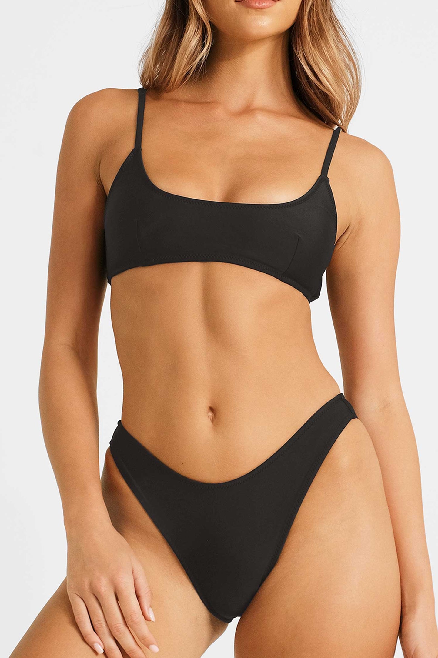 Scoop Neck Top / Bermuda Black